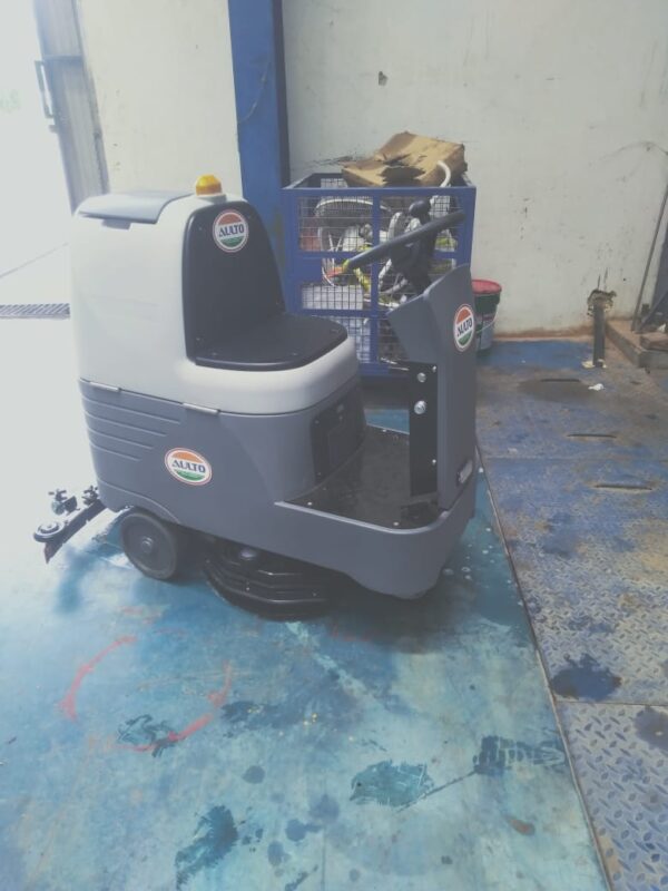 Ride On Scrubber Drier ( Sale & Rent Service) - Image 4