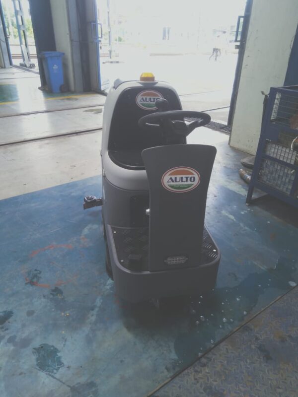 Ride On Scrubber Drier ( Sale & Rent Service) - Image 5